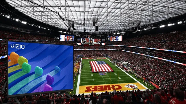 Remata televisores de 43” justo a tiempo para ver la Super Bowl.