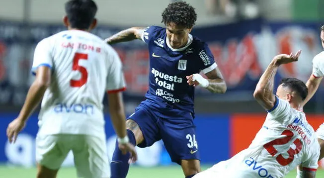 Alianza Lima aplasta a Nacional de Paraguay.