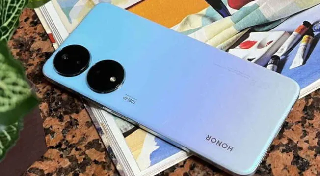Honor nos trae un gama media con buena fotografía, a la vez de una pantalla grande. Honor nos trae un gama media con buena fotografía, a la vez de una pantalla grande.
