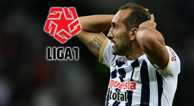 Un delantero de 42 años hizo historia al marcar en la Liga 1. Un delantero de 42 años hizo historia al marcar en la Liga 1.