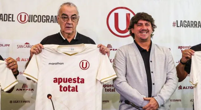 Universitario sorprende a su hinchada con incorporación.