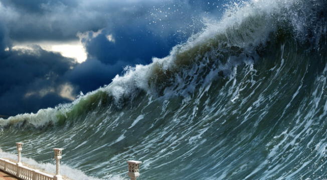 La población está alerta por un posible tsunami. La población está alerta por un posible tsunami.