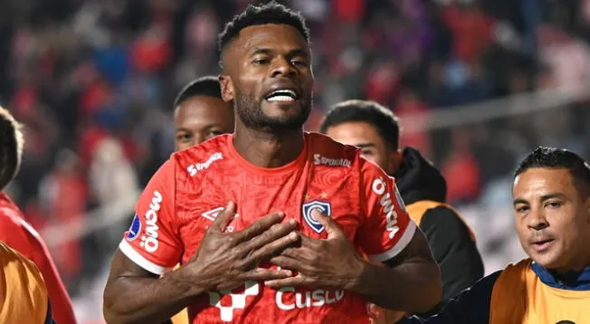 Jimmy Valoyes anotó el segundo gol para Cienciano sobre Caracas FC Jimmy Valoyes anotó el segundo gol para Cienciano sobre Caracas FC