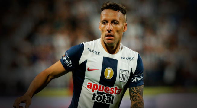 Alianza Lima confirmó la lesión que sufrió Pablo Lavnadeira Alianza Lima confirmó la lesión que sufrió Pablo Lavnadeira