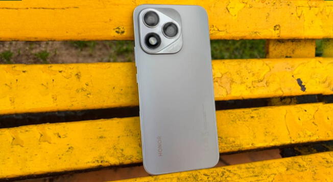 El HONOR 400 Lite se ha convertido en uno de los teléfonos de gama media más potentes y baratos del 2025. Conoce su ficha técnica y precio de lanzamiento. El HONOR 400 Lite se ha convertido en uno de los teléfonos de gama media más potentes y baratos del 2025. Conoce su ficha técnica y precio de lanzamiento.