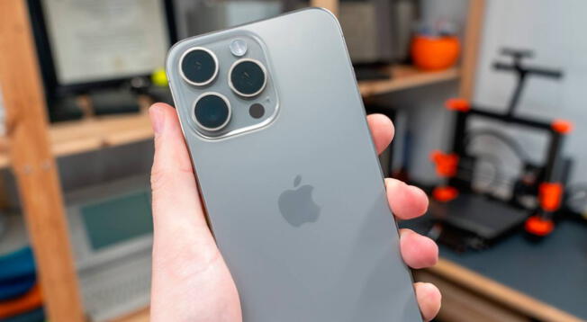 El iPhone 15 Pro Max es uno de los teléfonos más avanzado de Apple y su precio ha bajado para ser el más vendido del 2025. El iPhone 15 Pro Max es uno de los teléfonos más avanzado de Apple y su precio ha bajado para ser el más vendido del 2025.