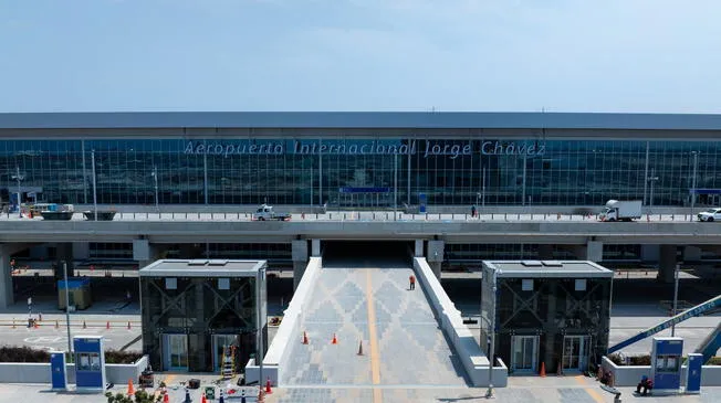 Con este nuevo aeropuerto, se prevé un aumento en la demanda de profesionales capacitados en el sector turístico. Con este nuevo aeropuerto, se prevé un aumento en la demanda de profesionales capacitados en el sector turístico.