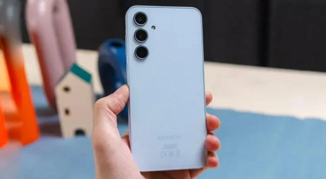 Conoce todos los detalles técnicos del Galaxy A35 5G de Samsung, uno de los equipos de gama media más potentes y baratos en 2025. Conoce todos los detalles técnicos del Galaxy A35 5G de Samsung, uno de los equipos de gama media más potentes y baratos en 2025.