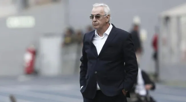 Universitario perdió por tercera vez y Jorge Fossati recibió críticas. Universitario perdió por tercera vez y Jorge Fossati recibió críticas.