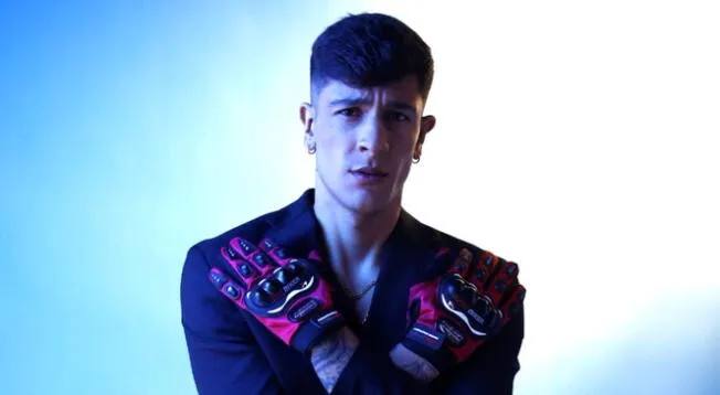 Emil se está consagrando como uno de los artistas más escuchados en Ecuador. Emil se está consagrando como uno de los artistas más escuchados en Ecuador.