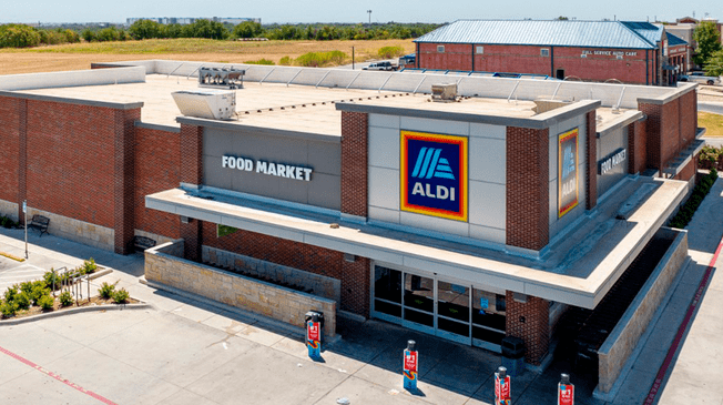 Los salarios en Aldi superan el promedio, con cajeros ganando entre US$17 y US$20 por hora. Los salarios en Aldi superan el promedio, con cajeros ganando entre US$17 y US$20 por hora.