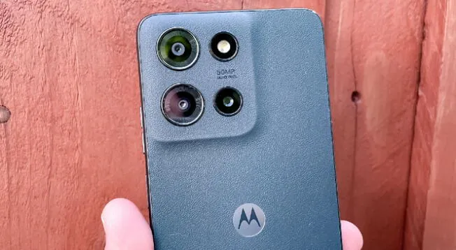 El teléfono Motorola que supera a otras marcas como Samsung y Xiaomi. El teléfono Motorola que supera a otras marcas como Samsung y Xiaomi.