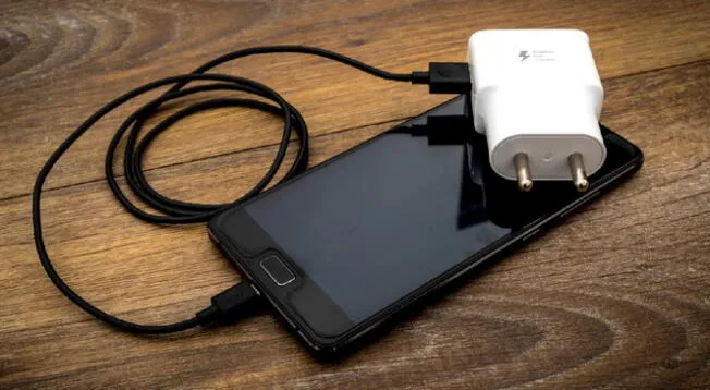 Métodos efectivos para cargar tu celular sin usar luz. Métodos efectivos para cargar tu celular sin usar luz.