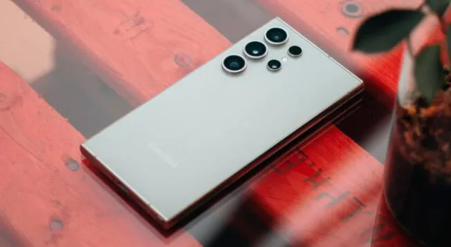 El Samsung S24 Ultra es uno de los mejores teléfonos diseñados por Samsung y su precio se ha reducido a la mitad. Conoce su ficha técnica. El Samsung S24 Ultra es uno de los mejores teléfonos diseñados por Samsung y su precio se ha reducido a la mitad. Conoce su ficha técnica.