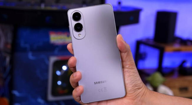 El Samsung Galaxy S25 Edge es el smartphone Android más delgado del mundo y también el más potente. Conoce su ficha técnica. El Samsung Galaxy S25 Edge es el smartphone Android más delgado del mundo y también el más potente. Conoce su ficha técnica.