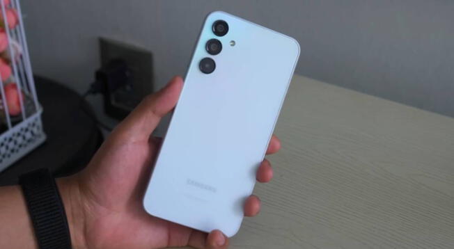 El Samsung Galaxy A15 5G es uno de los teléfonos de gama media más potentes y fue el  más vendido en 2024. Conoce su ficha técnica y  precio actual.