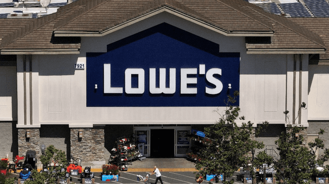 Lowe’s, la reconocida cadena de mejoras para el hogar, operará de 6:00 a.m. a 10:00 p.m. durante el Memorial Day. Lowe’s, la reconocida cadena de mejoras para el hogar, operará de 6:00 a.m. a 10:00 p.m. durante el Memorial Day.