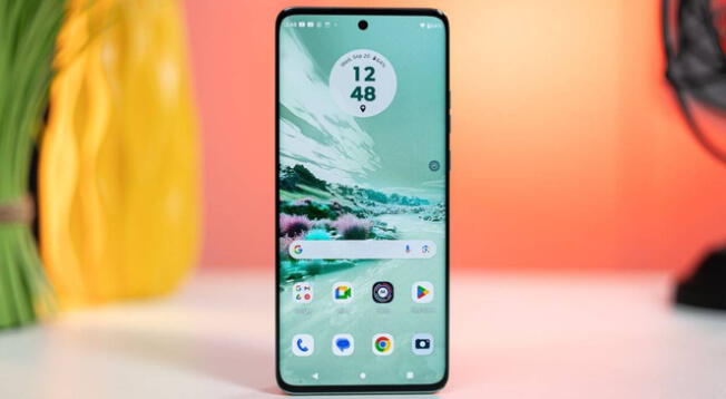 Este Motorola cuenta con muchas prestaciones que no han envejecido nada en 2025. Este Motorola cuenta con muchas prestaciones que no han envejecido nada en 2025.