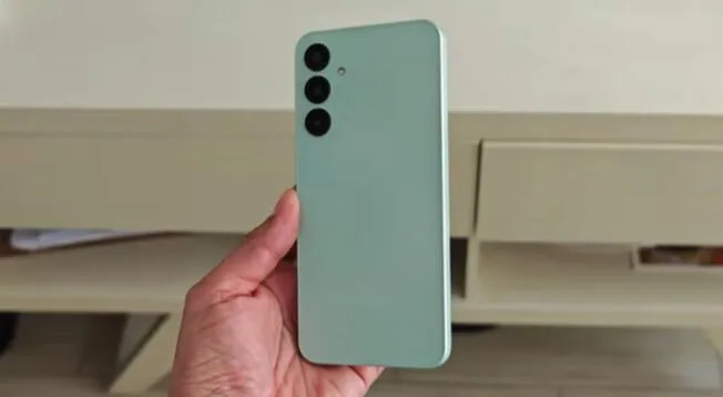 El Galaxy A16 5G es el teléfono más barato y también el más equilibrado de Samsung. Se perfila a ser el teléfono más vendido en 2025. El Galaxy A16 5G es el teléfono más barato y también el más equilibrado de Samsung. Se perfila a ser el teléfono más vendido en 2025.