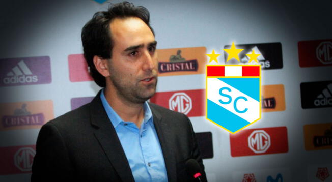 Joel Raffo presidente de Sporting Cristal duramente cuestionado por los hinchas Joel Raffo presidente de Sporting Cristal duramente cuestionado por los hinchas
