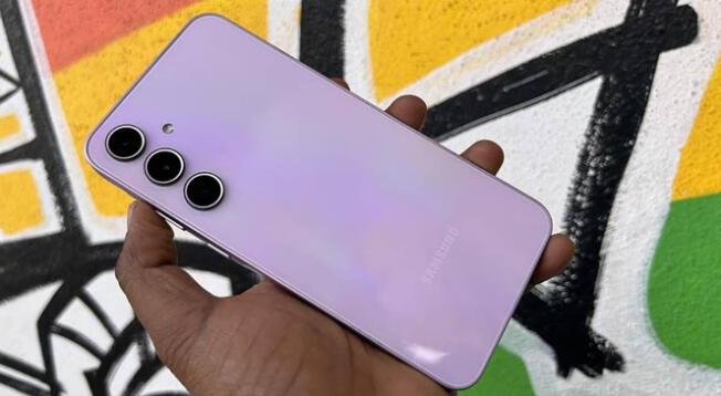 El Galaxy A35 es uno de los teléfonos de Samsung más potentes y baratos del mercado. Supera al Motorola Edge 50. El Galaxy A35 es uno de los teléfonos de Samsung más potentes y baratos del mercado. Supera al Motorola Edge 50.