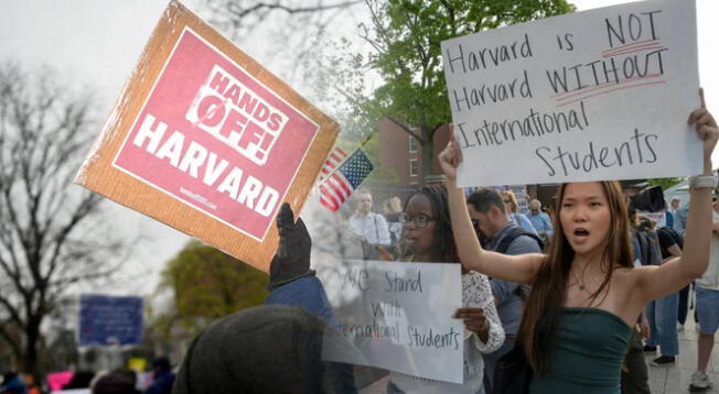 Universidad de Harvard en contra de decisión de suspensión de visas de estudiantes. Universidad de Harvard en contra de decisión de suspensión de visas de estudiantes.
