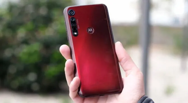 El Motorola G8 Plus es uno de los teléfonos más potentes y baratos que fue lanzado en 2020. El Motorola G8 Plus es uno de los teléfonos más potentes y baratos que fue lanzado en 2020.