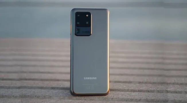El Galaxy S20 Ultra es uno de los teléfonos más potentes y su precio ha bajado tanto como el Galaxy A56 de Samsung. El Galaxy S20 Ultra es uno de los teléfonos más potentes y su precio ha bajado tanto como el Galaxy A56 de Samsung.