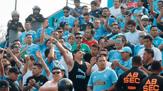 Sporting Cristal se reforzó con importante futbolista para lo que resta del torneo peruano. Sporting Cristal se reforzó con importante futbolista para lo que resta del torneo peruano.