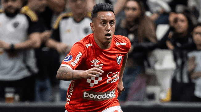Christian Cueva dejará Cienciano para fichar por Emelec con un salario superior. Christian Cueva dejará Cienciano para fichar por Emelec con un salario superior.