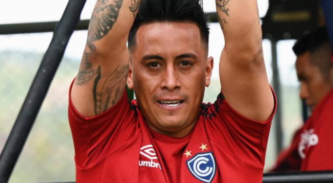 Christian Cueva fichó por Emelec pero no fue presentado en la 'Explosión Azul'