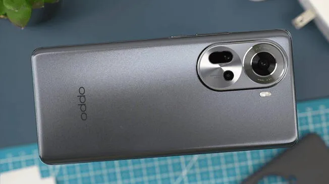 El Oppo Reno 11 5G es uno de los teléfonos de gama media más potentes y baratos de este 2025. Conoce su destacada ficha técnica. El Oppo Reno 11 5G es uno de los teléfonos de gama media más potentes y baratos de este 2025. Conoce su destacada ficha técnica.