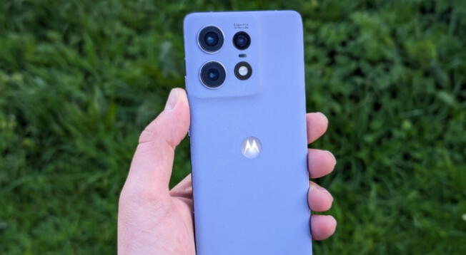 Con menor precio, este Motorola es superior al iPhone 13 Pro Max en el 2025. Con menor precio, este Motorola es superior al iPhone 13 Pro Max en el 2025.
