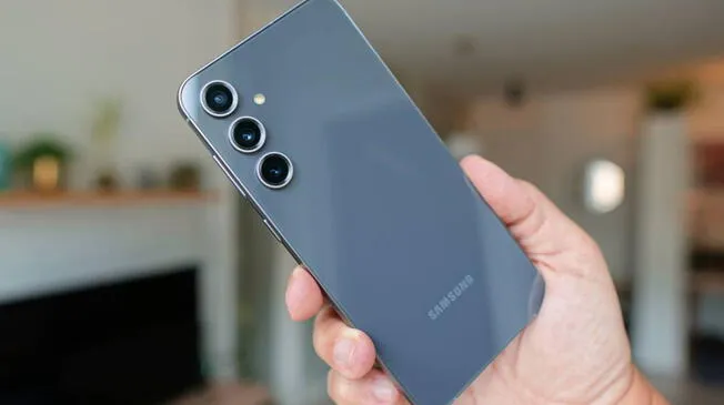 El Galaxy S23FE 5G es un teléfono de gama alta que supera en todo al Galaxy A56 y además cuesta mucho menos. El Galaxy S23FE 5G es un teléfono de gama alta que supera en todo al Galaxy A56 y además cuesta mucho menos.