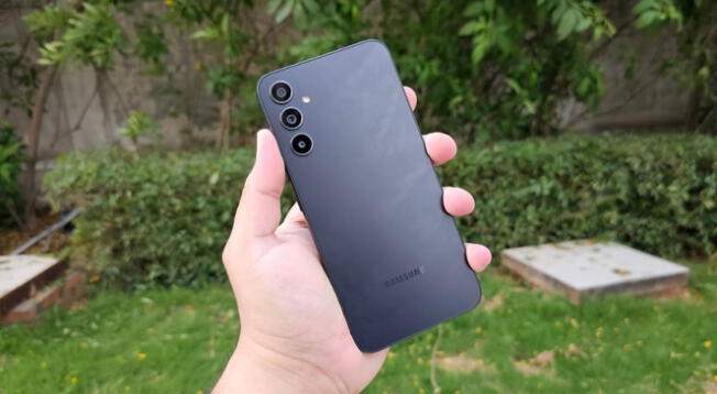 Samsung es la competencia directa de Apple y sus modelos son los más vendidos. Samsung es la competencia directa de Apple y sus modelos son los más vendidos.