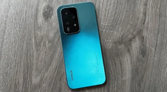 Este celular destacada por su tasa de refresco de 90 hercios. Este celular destacada por su tasa de refresco de 90 hercios.