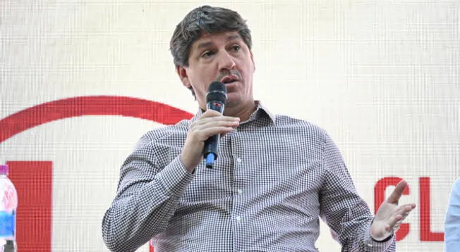 Jean Ferrari y una buena noticia para los hinchas de Universitario. Jean Ferrari y una buena noticia para los hinchas de Universitario.