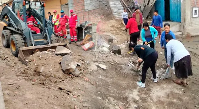Municipalidad de SJL realiza campaña en favor de los vecinos de un asentamiento humano. Municipalidad de SJL realiza campaña en favor de los vecinos de un asentamiento humano.