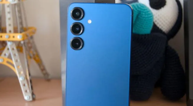El dispositivo de la marca surcoreana tiene enorme pantalla y procesador todoterreno. El dispositivo de la marca surcoreana tiene enorme pantalla y procesador todoterreno.