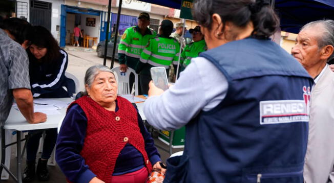Reniec tramitará DNI electrónico gratuito este 1 de julio en el distrito de La Victoria. Reniec tramitará DNI electrónico gratuito este 1 de julio en el distrito de La Victoria.