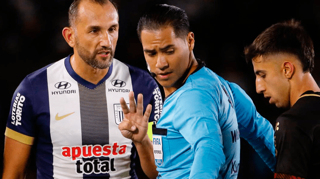 Jordi Espinoza estuvo en el ojo de la polémica por sus decisiones arbitrales en el Alianza Lima vs. Melgar. Jordi Espinoza estuvo en el ojo de la polémica por sus decisiones arbitrales en el Alianza Lima vs. Melgar.