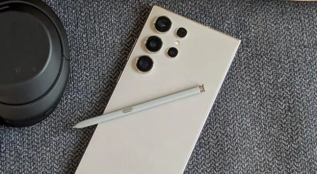 Este Samsung es un portento de la actual tecnología móvil. Este Samsung es un portento de la actual tecnología móvil.