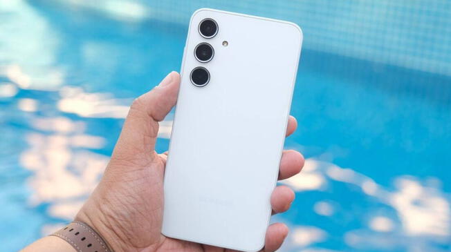 El Galaxy A35 5G de Samsung es el gama media más competitivo que puedes comprar este 2025. El Galaxy A35 5G de Samsung es el gama media más competitivo que puedes comprar este 2025.