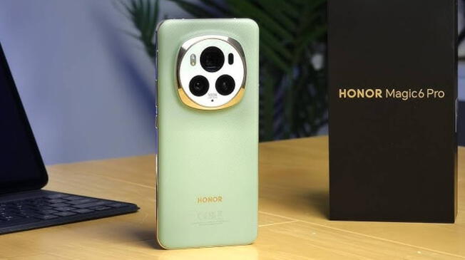 El HONOR Magic 6 Pro 5G es un smartphone de gama alta que supera en características al Galaxy S25 Ultra y iPhone 16 Pro Max. El HONOR Magic 6 Pro 5G es un smartphone de gama alta que supera en características al Galaxy S25 Ultra y iPhone 16 Pro Max.