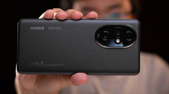 El HONOR 200 Pro es uno de los teléfonos de gama media que superan en todo al iPhone 16, gracias a su potencia gamer y cámaras profesionales.
