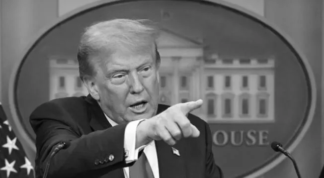 Donald Trump sufre de una enfermedad que hace que se hinchen las extremidades inferiores.