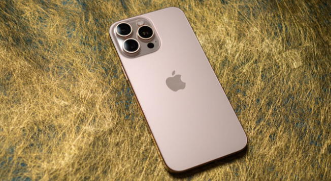 Este iPhone te va a deslumbrar con sus materiales premium y su altísimo rendimiento.