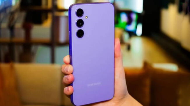 Pese al paso de tiempo, el Galaxy A54 5G es uno de los mejores teléfonos de gama media que puedes comprar. Su precio ha bajado demasiado.