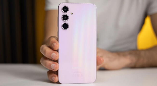 Este celular destaca por su diseño sobrio, a la vez de una ficha técnica envidiable. Este celular destaca por su diseño sobrio, a la vez de una ficha técnica envidiable.