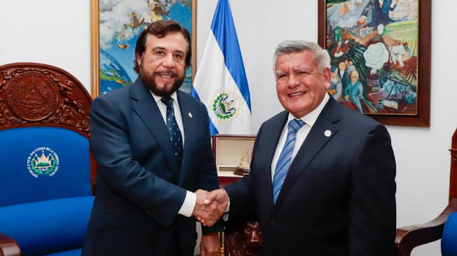 La delegación peruana valora el clima de paz en El Salvador y la importancia de la inversión en educación.